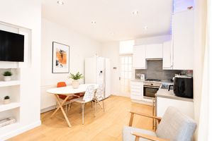 Kitchen- click for photo gallery